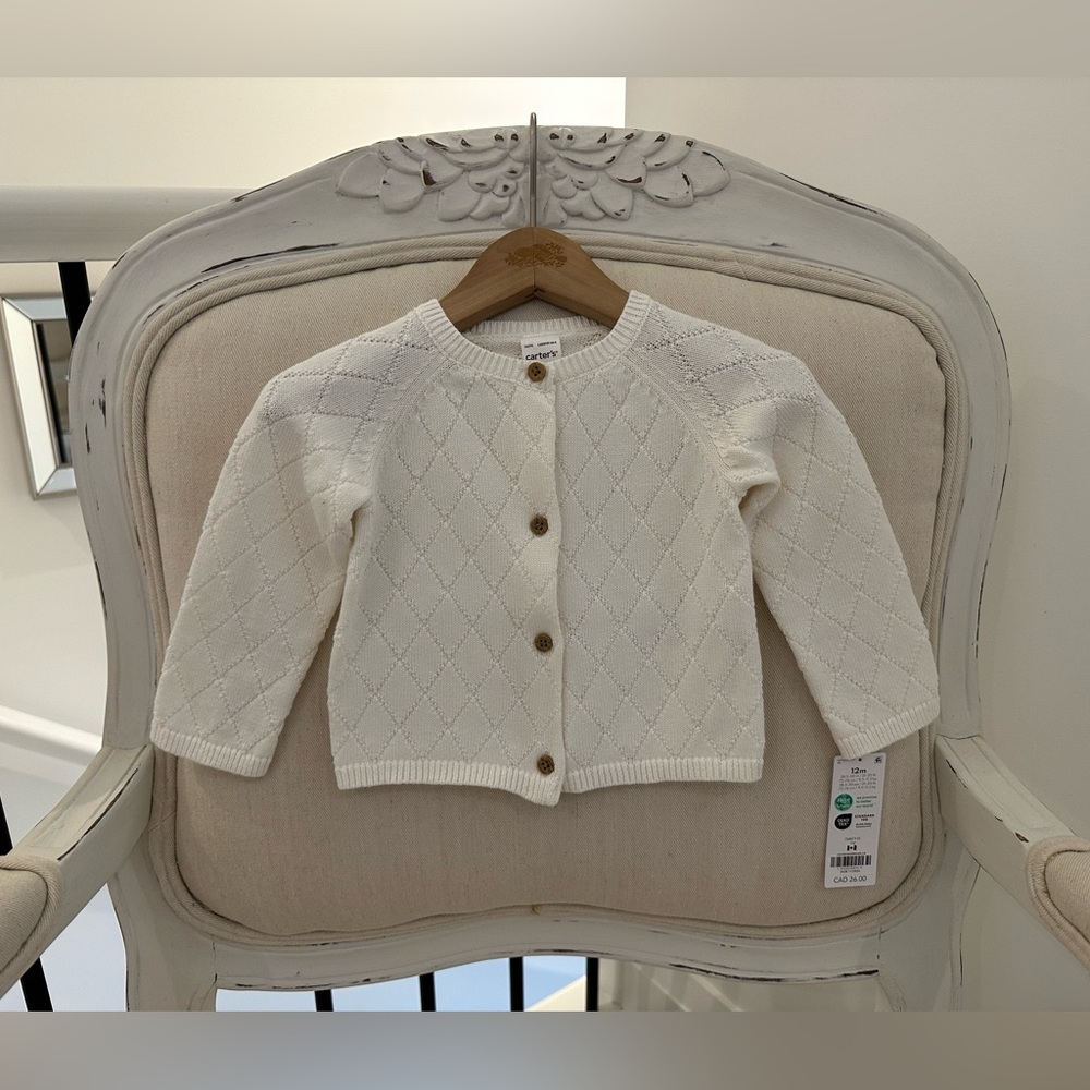 🦢 Baby 12 mth Fine knit Classic Ivory~Cream Cardigan NWT